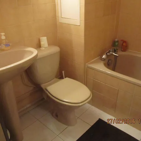 Studio En Centre Ville, Place De Parking Privee Apartment *